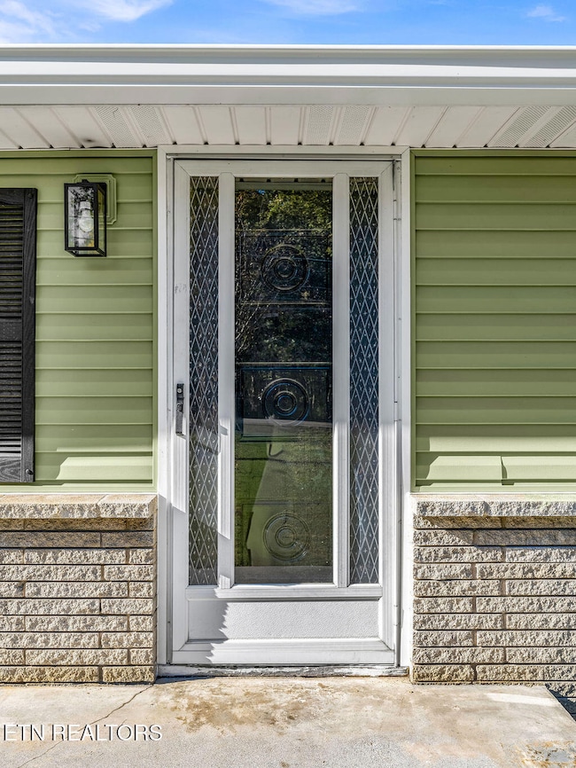 5917 Roberts Rd, Corryton, TN 37721 - photo 4