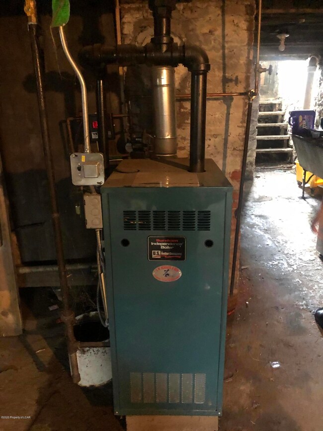 29 Mclean St, Wilkes Barre, PA 18702 - photo 5