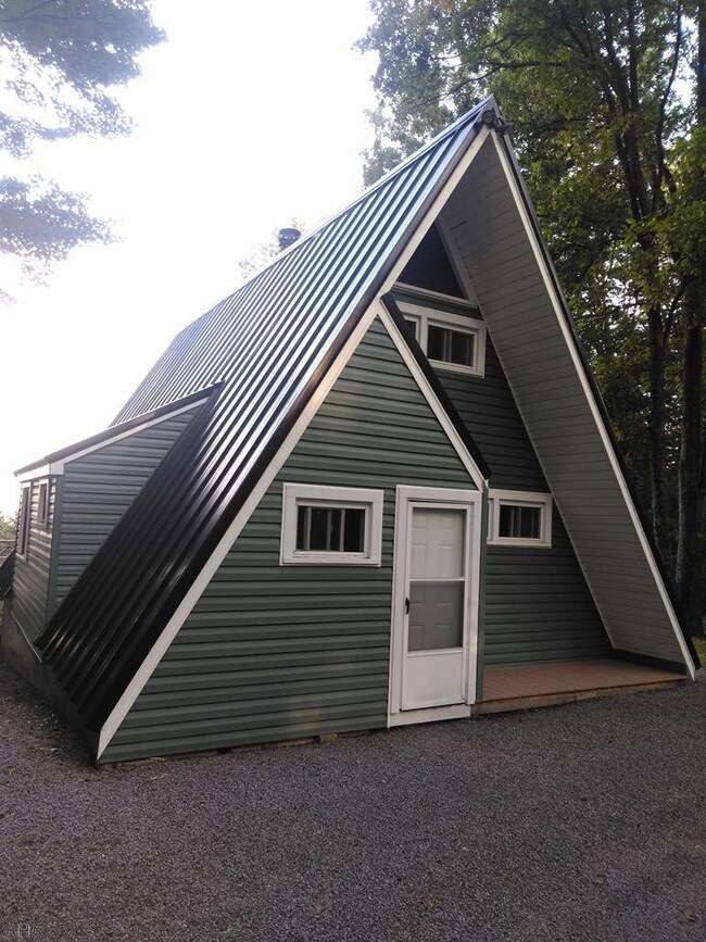 342 Summit Ln, Bedford, PA 15522 - photo 3