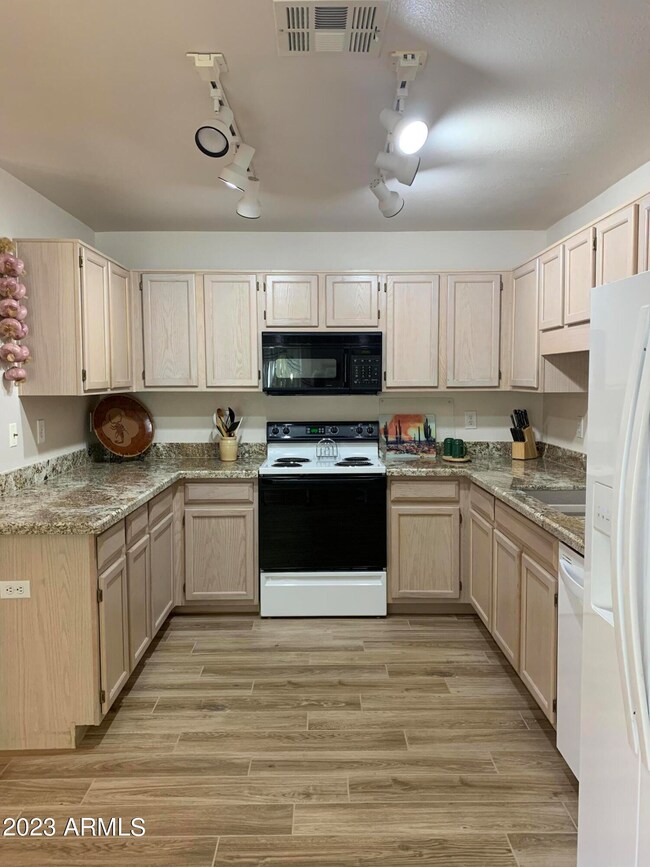 15050 N Thompson Peak Pkwy unit 1038, Scottsdale, AZ 85260 - photo 5