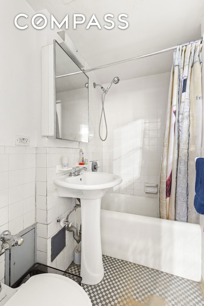 Prospect Tower unit 716, New York, NY 10017 - photo 5