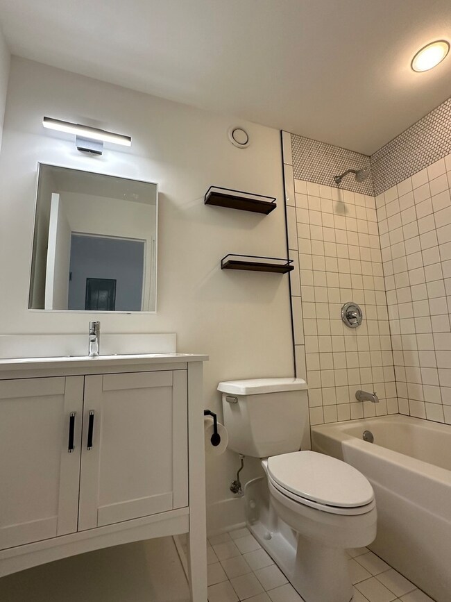 20 N State St unit 813, Chicago, IL 60602 - photo 7