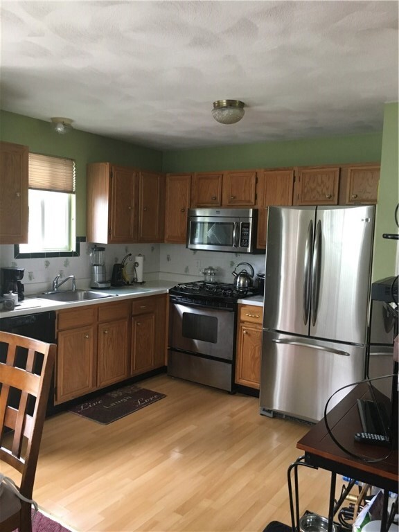 409 Chestnut St, Warwick, RI 02888 - photo 2