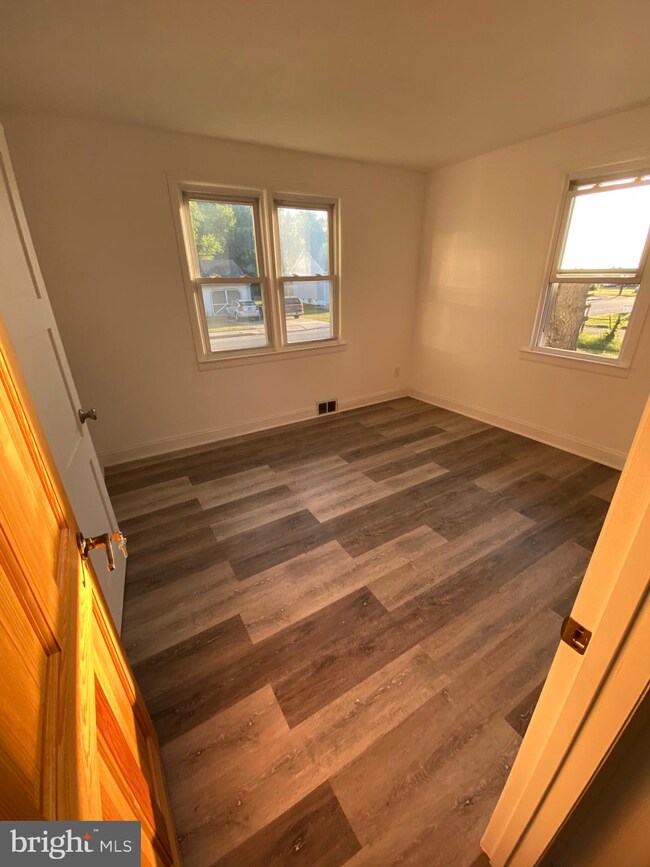 120 Annapolis Rd, Pennsville, NJ 08070 - photo 3