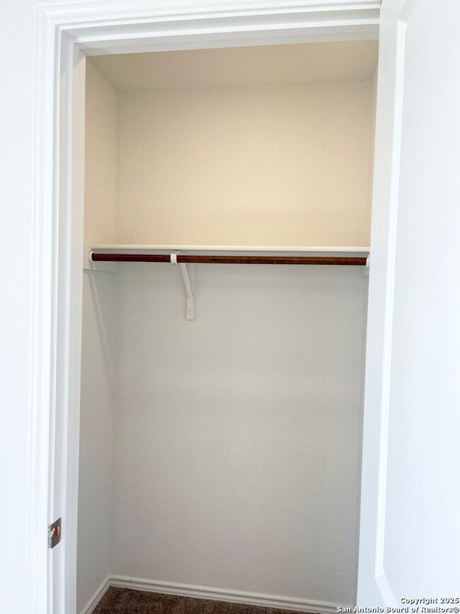 10914 Presa Way, San Antonio, TX 78223 - photo 7