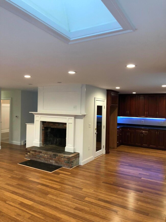 81 Onset Ave, Buzzards Bay, MA 02532 - photo 5