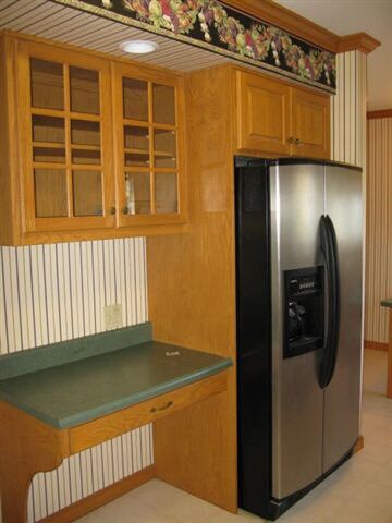 219 S Division St, Auburn, IN 46706 - photo 3