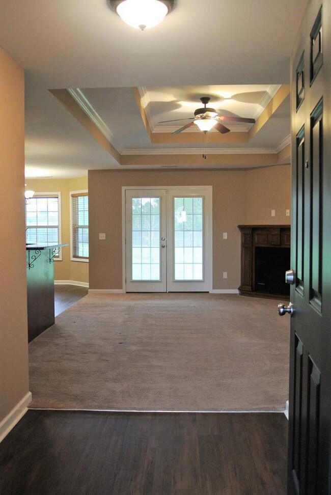Foyer to Family room