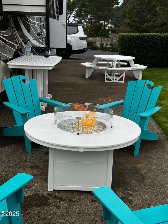 148 N Coast Hwy, Newport, OR 97365 - photo 2