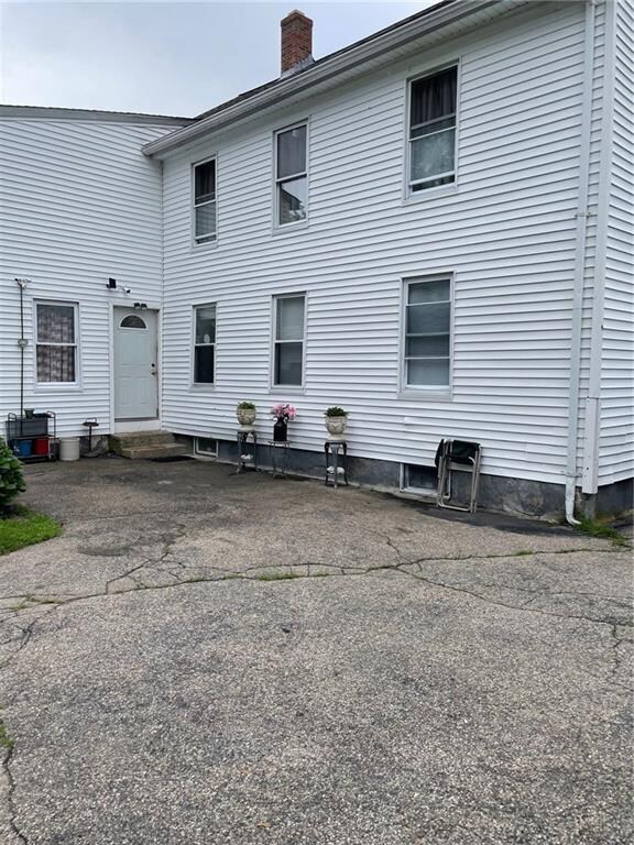 65 W Warwick Ave, West Warwick, RI 02893 - photo 2