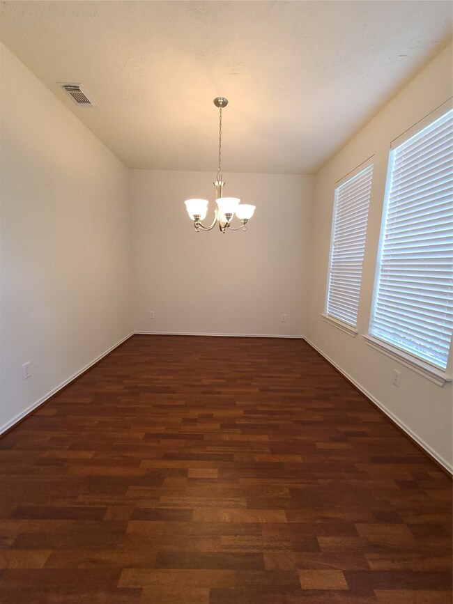 154 E Spindle Tree Cir, Spring, TX 77382 - photo 6