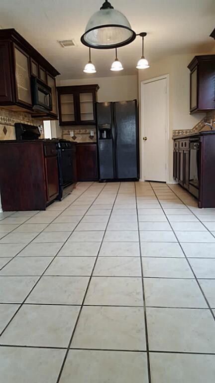 9239 Canady Park Ln, Houston, TX 77075 - photo 6