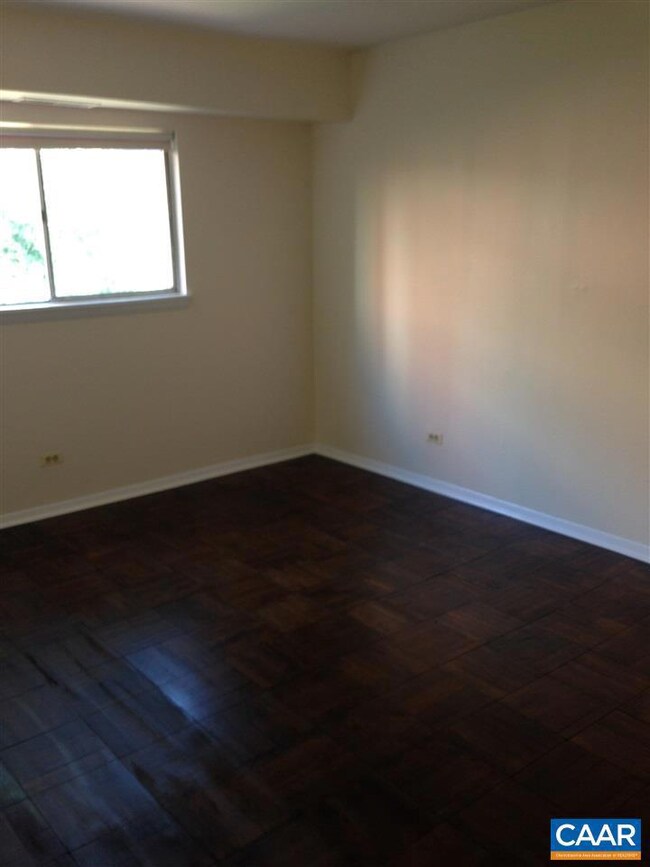 1215 Wertland St unit C23, Charlottesville, VA 22903 - photo 7