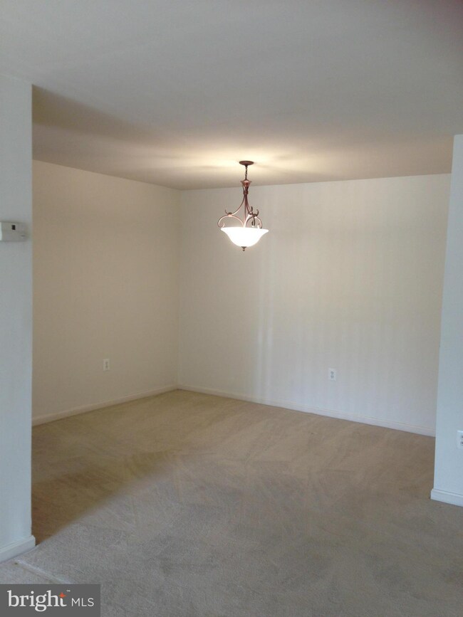 425 Christopher Ave unit T-1, Gaithersburg, MD 20879 - photo 5