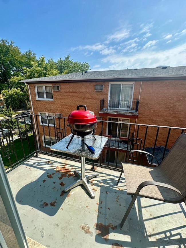 1727 W Touhy Ave unit 5, Chicago, IL 60626 - photo 5