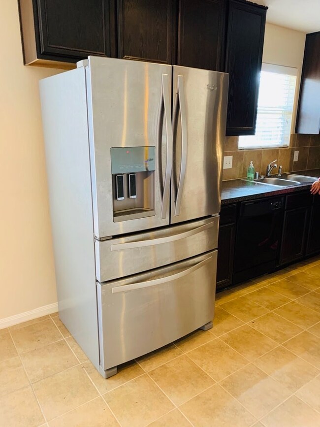 15802 Sarasam Creek Ct, Cypress, TX 77429 - photo 5