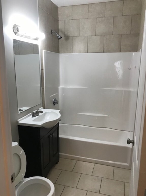 190 Washington St unit 1, Lynn, MA 01902 - photo 2