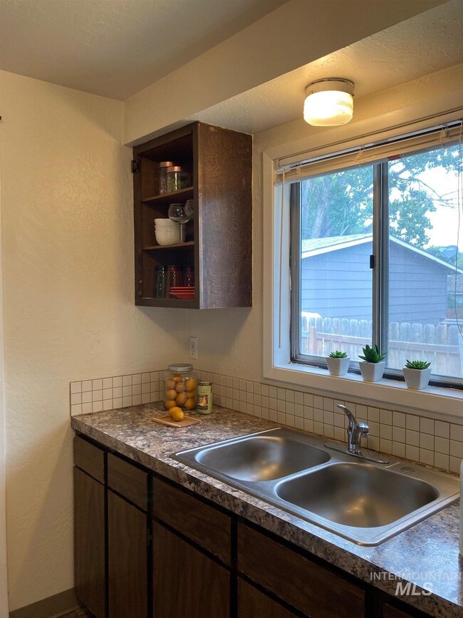 612 E Florida Ave, Nampa, ID 83686 - photo 5