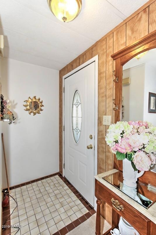 85th Way foyer