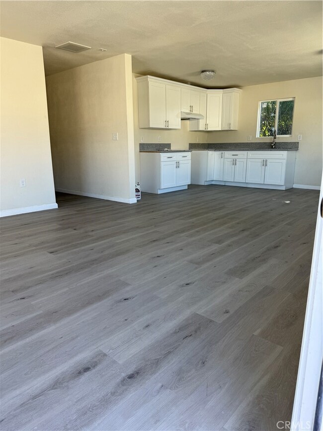 17055 San Bernardino Ave unit 2, Fontana, CA 92335 - photo 2