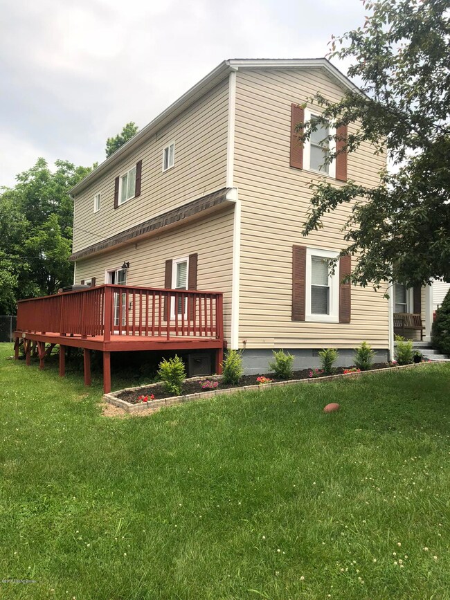 211 Maple St, Lebanon Junction, KY 40150 - photo 3