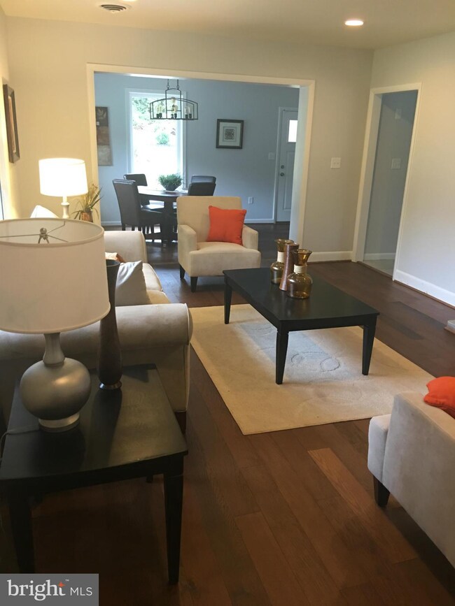 12520 Old Fort Rd, Fort Washington, MD 20744 - photo 3