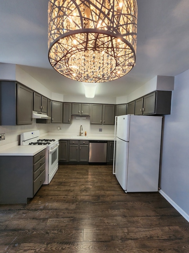 123 Brewster Ct unit B, Bloomingdale, IL 60108 - photo 5