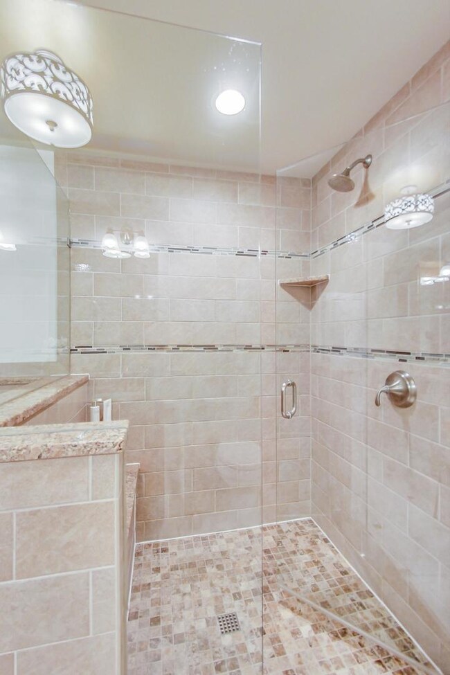 167 N Larch Ave, Elmhurst, IL 60126 - photo 7