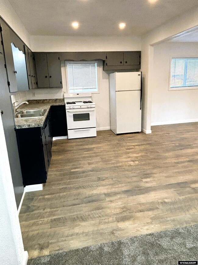 114 Blake St, La Barge, WY 83123 - photo 6