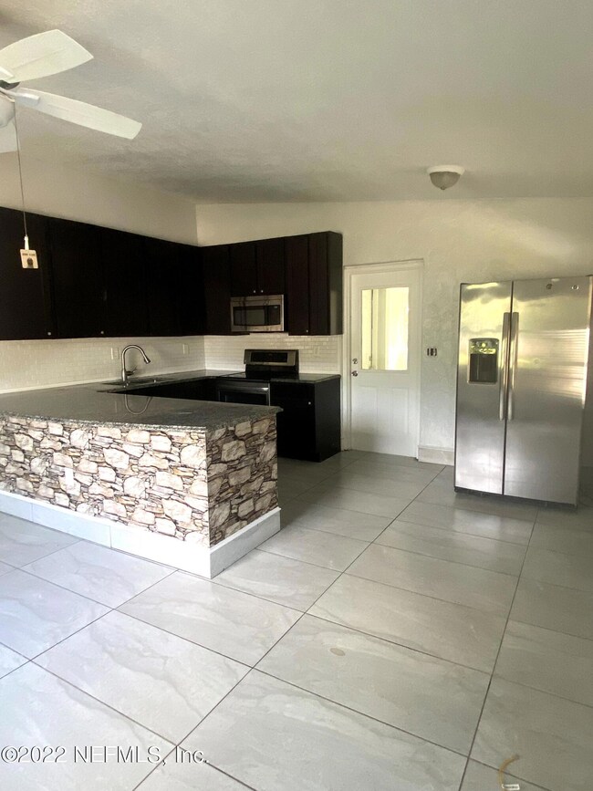 9740 Hogan Rd, Jacksonville, FL 32246 - photo 2