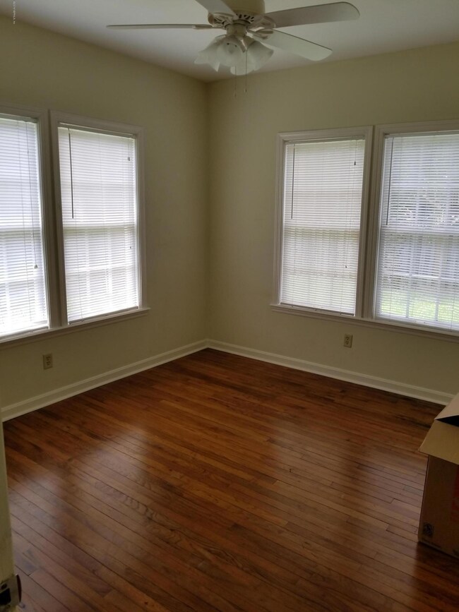 1517 Donald St unit LOWER, Jacksonville, FL 32205 - photo 6