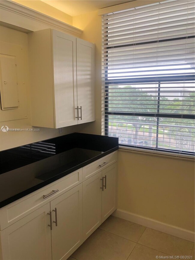 1715 Whitehall Dr unit 404, Davie, FL 33324 - photo 4