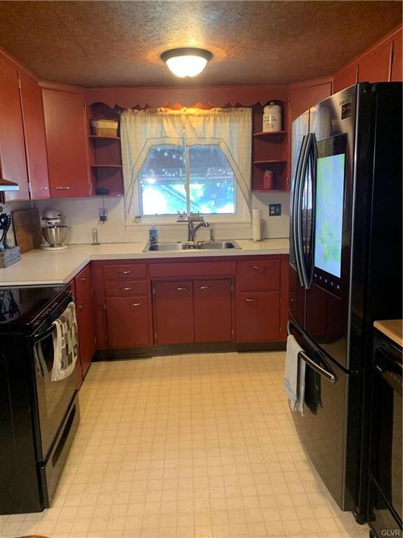 915 Chestnut St, Emmaus, PA 18049 - photo 6