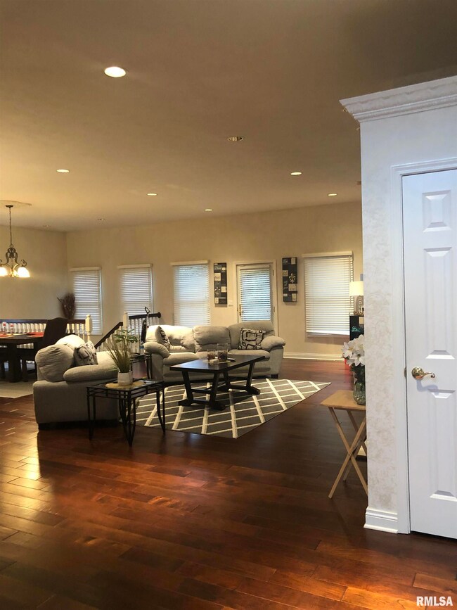 4943 N Weaverridge Blvd, Peoria, IL 61615 - photo 7