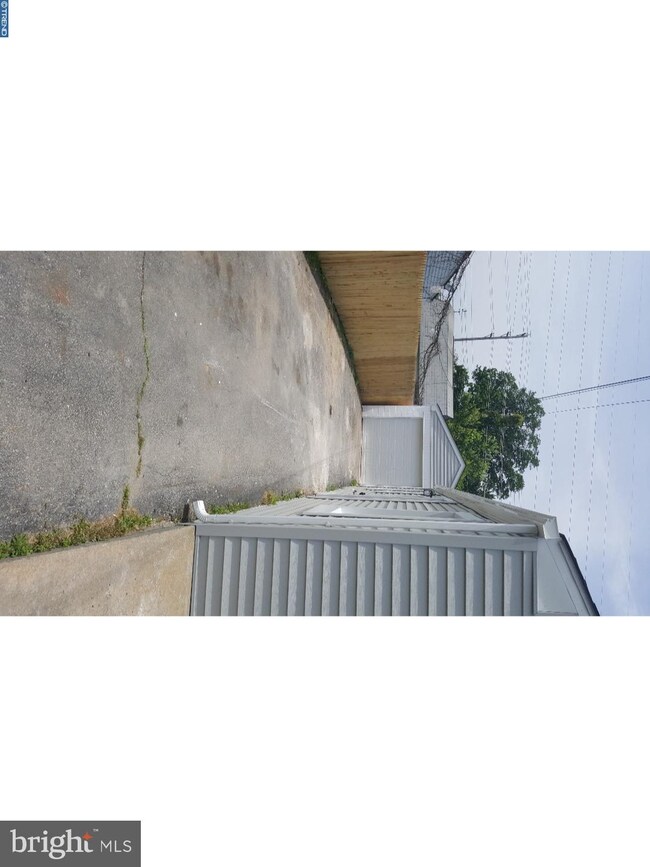 309 Martin Dr, New Castle, DE 19720 - photo 2