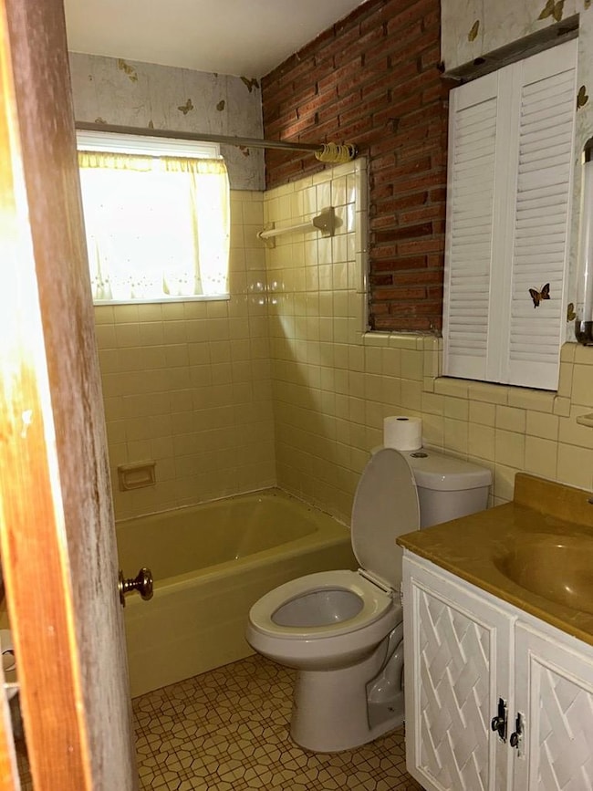 903 Dorsett Ave, Albany, GA 31701 - photo 7