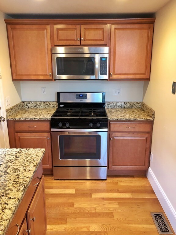 292 Central St unit 1, Abington, MA 02351 - photo 4