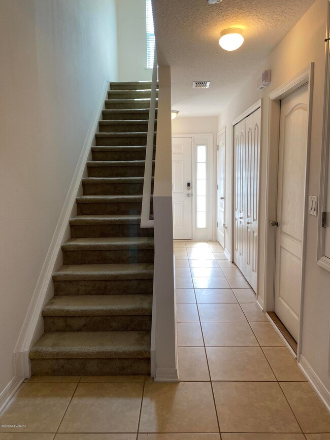 3755 Verde Gardens Cir, Jacksonville, FL 32218 - photo 2