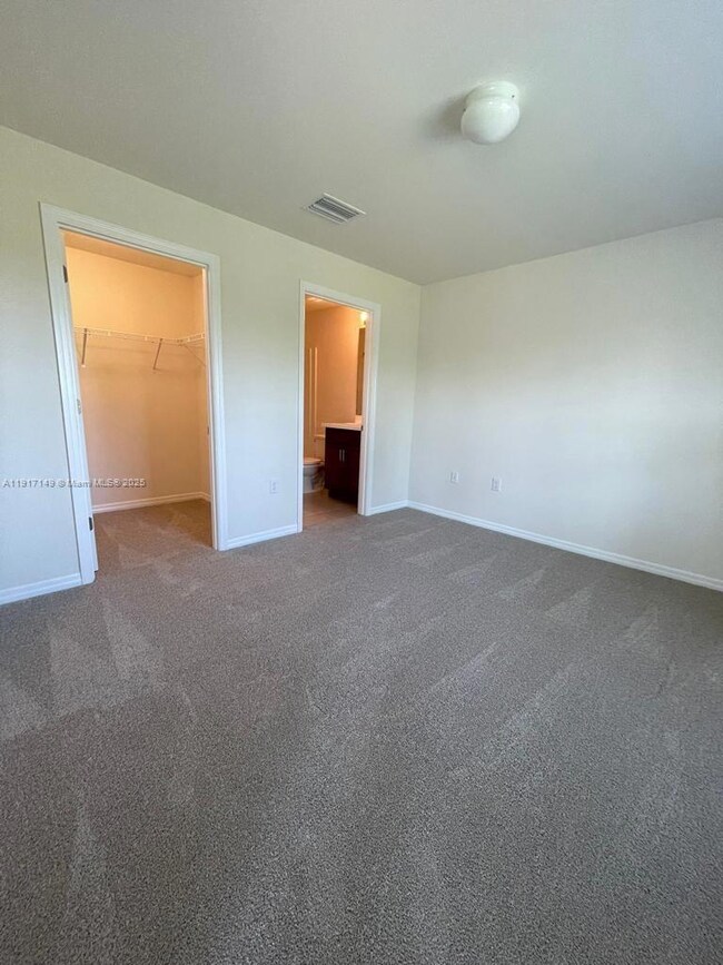 9018 S Castle Cir, Labelle, FL 33935 - photo 7