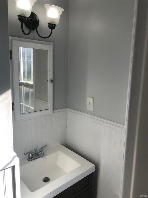 403 Monroe St, Freemansburg, PA 18017 - photo 5