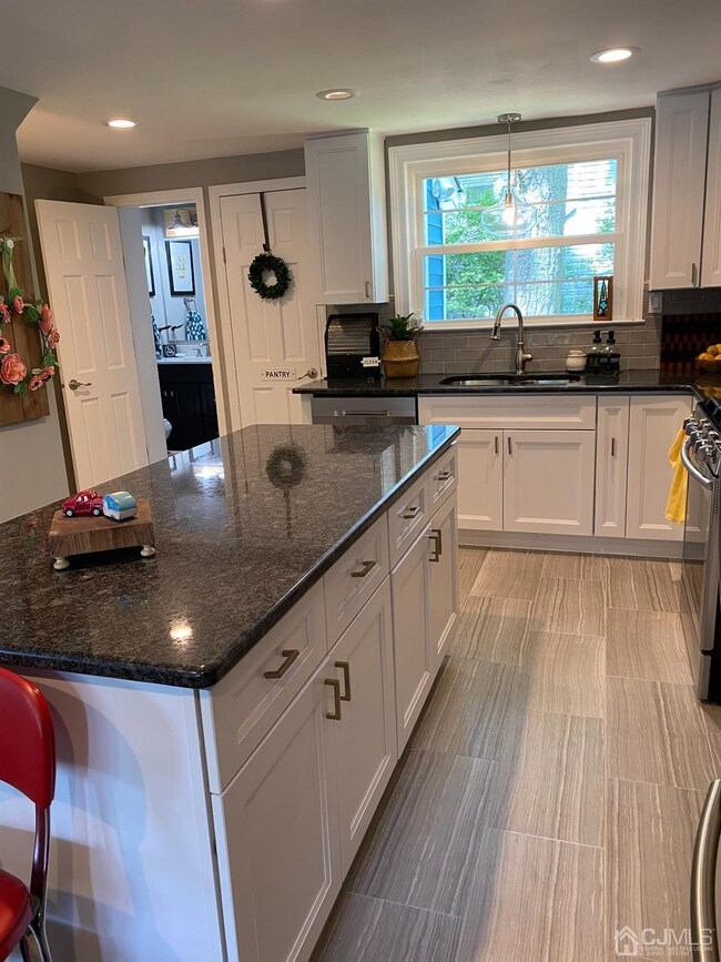 1 Grant Ct, Metuchen, NJ 08840 - photo 7