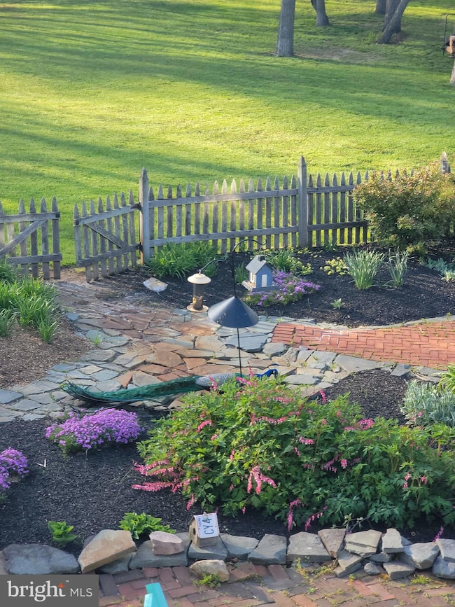 37 Buttonwood Dr, Pilesgrove, NJ 08098 - photo 3