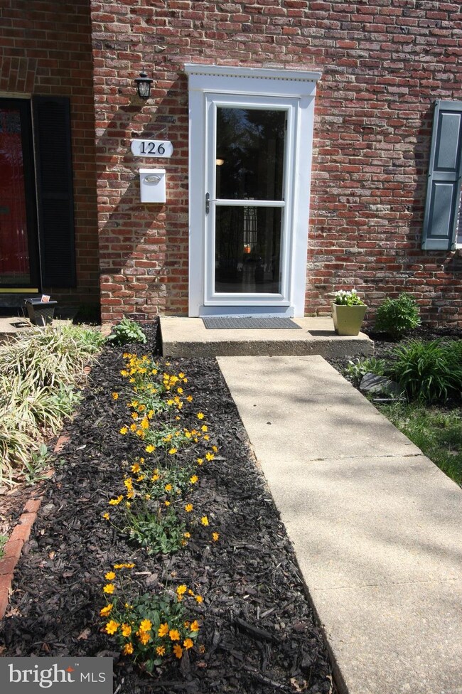 126 Dumbarton Dr, Annapolis, MD 21403 - photo 3