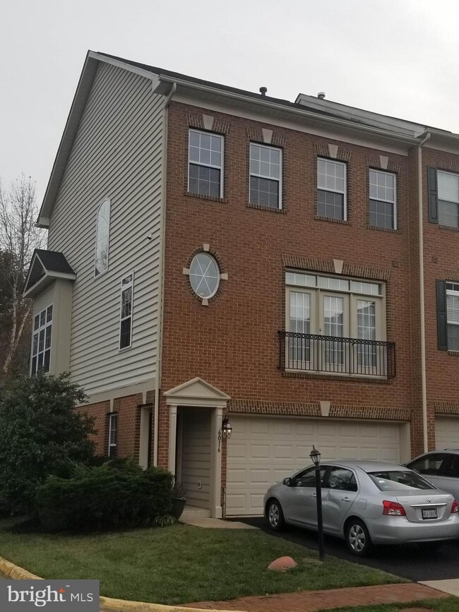 6016 Mill Cove Ct, Burke, VA 22015 - photo 2