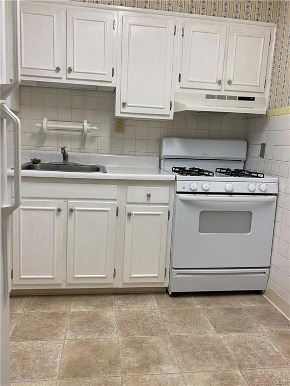 1527 Valley Rd, Bethlehem, PA 18018 - photo 7