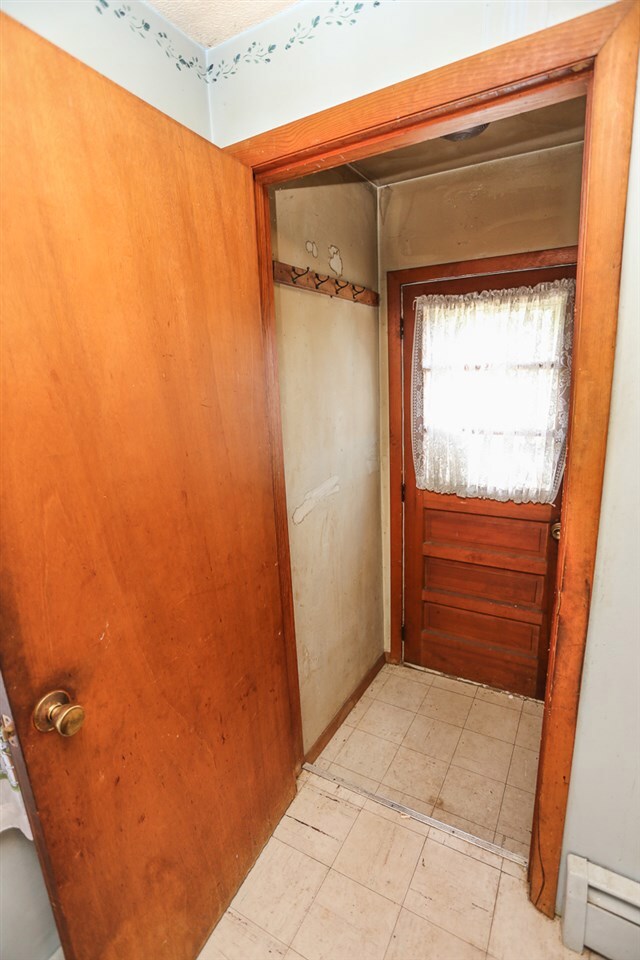 Through the first door you enter a landing with st