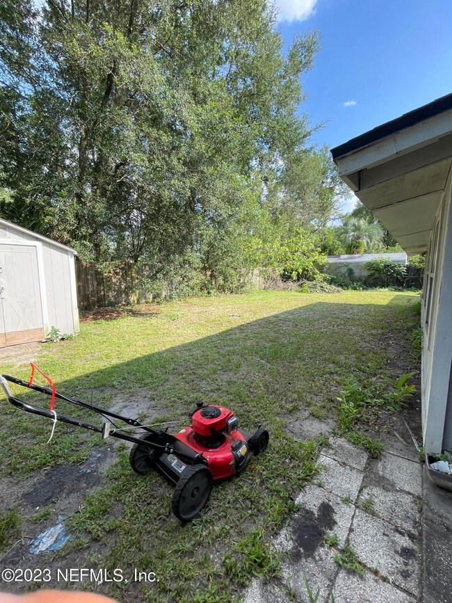 4817 Harlow Blvd, Jacksonville, FL 32210 - photo 5