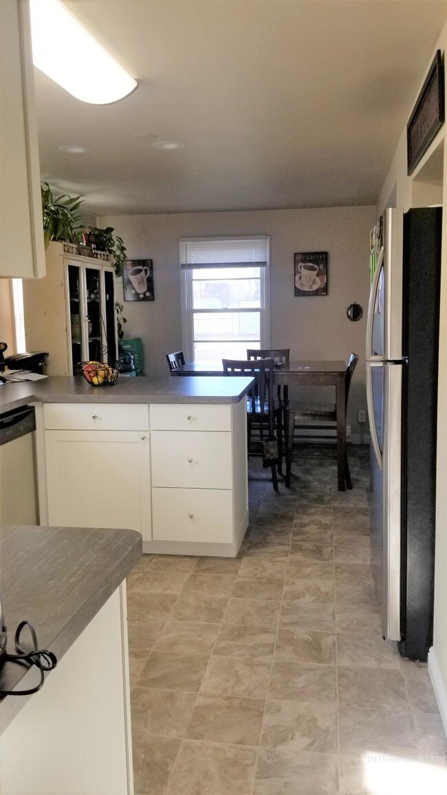 1024 Nectarine St, Nampa, ID 83686 - photo 5
