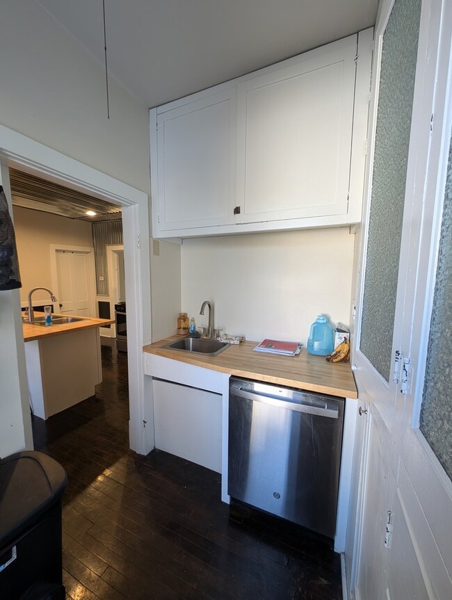 1128 Saint Vincent Ave, Lasalle, IL 61301 - photo 5