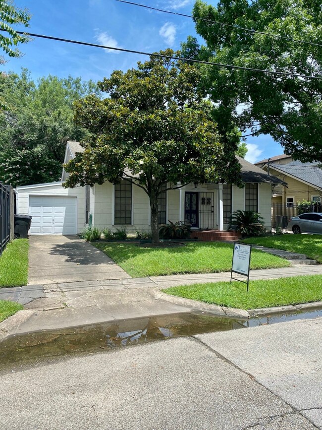 1618 Vermont St, Houston, TX 77006 - photo 2
